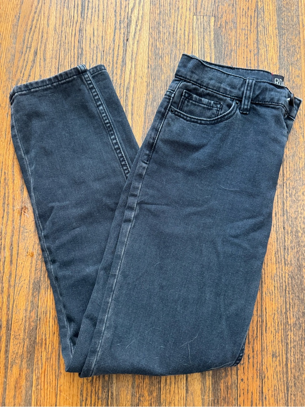 Women’s UO high rise mom jeans
